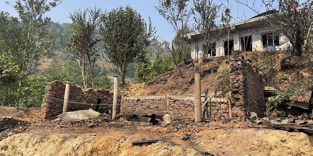 आगलागीमा परी वृद्ध दम्पतीको मृत्यु